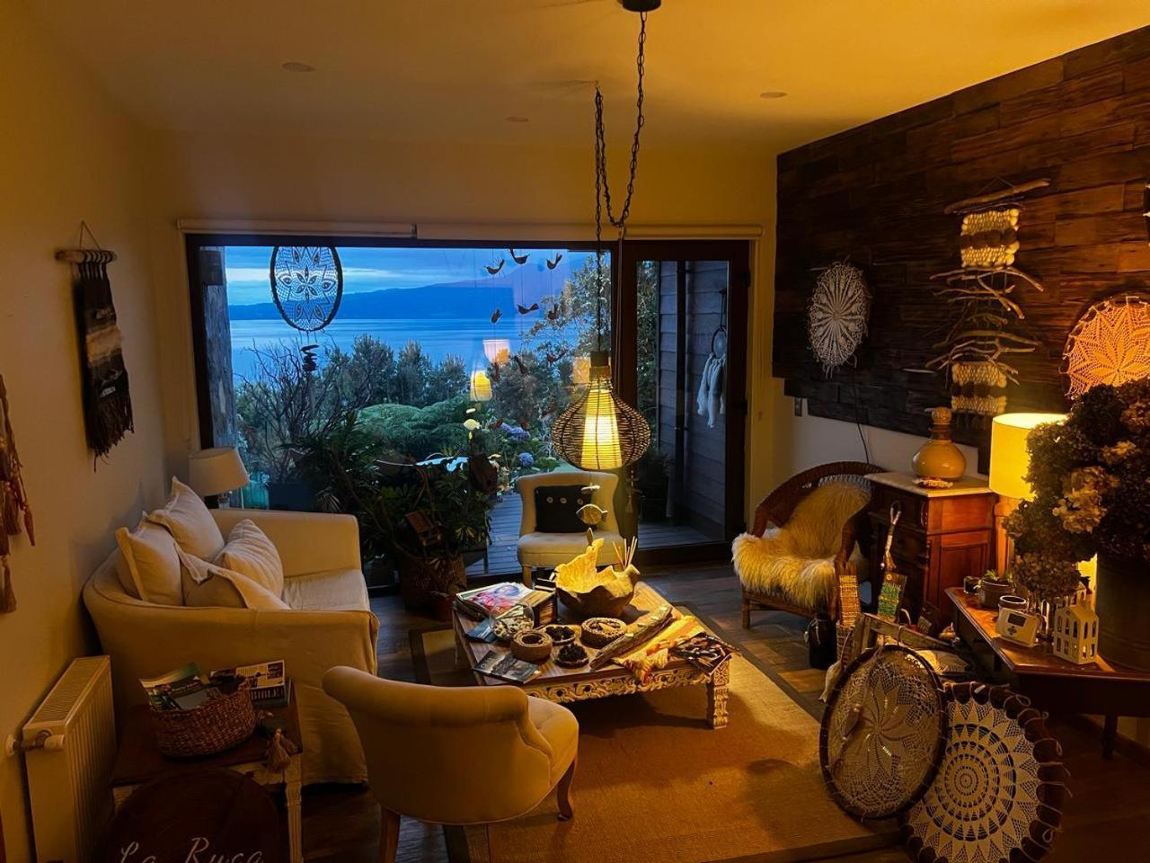 Quetrihue Bed and Breakfast Puerto Varas Exteriör bild
