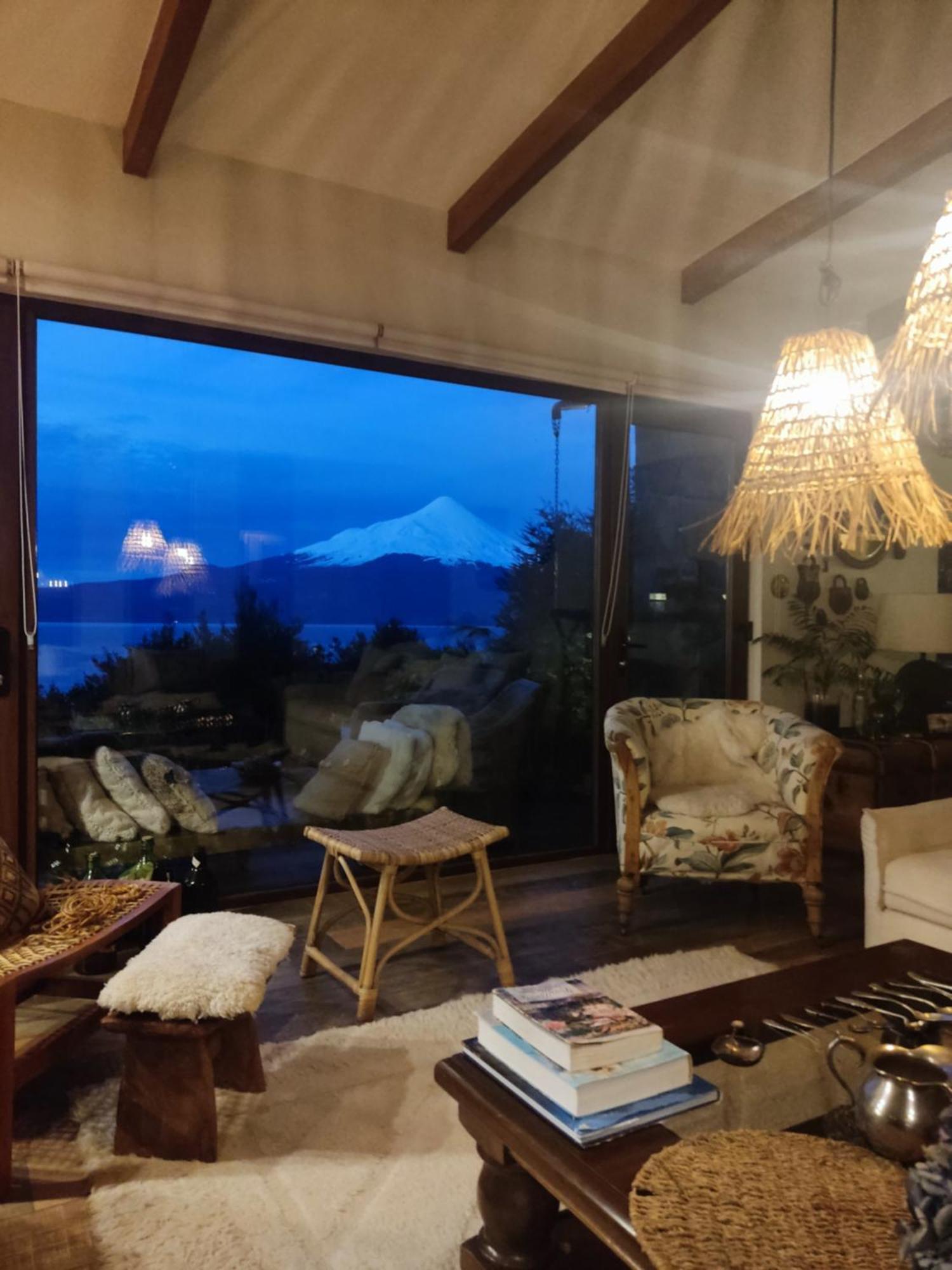 Quetrihue Bed and Breakfast Puerto Varas Exteriör bild